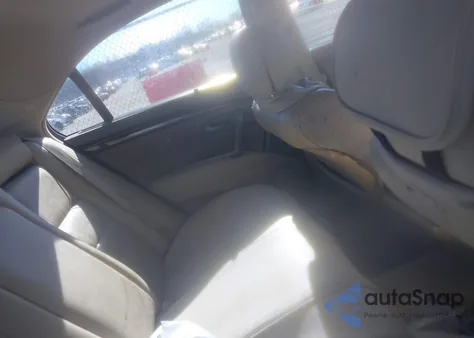 2006 Acura Rl 3.5 z USA, uszkodzony, nr VIN JH4KB16536C006568